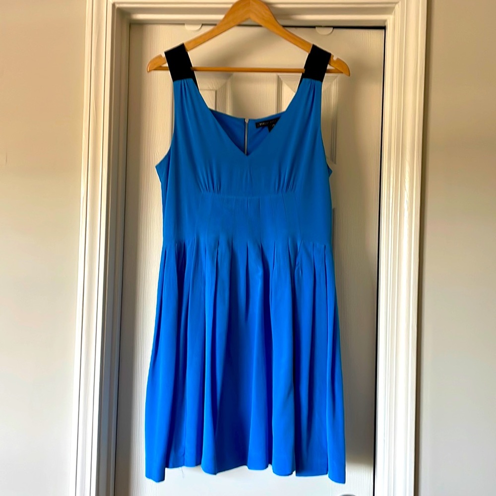 Marc Jacobs cocktail dress blue black pleated silk